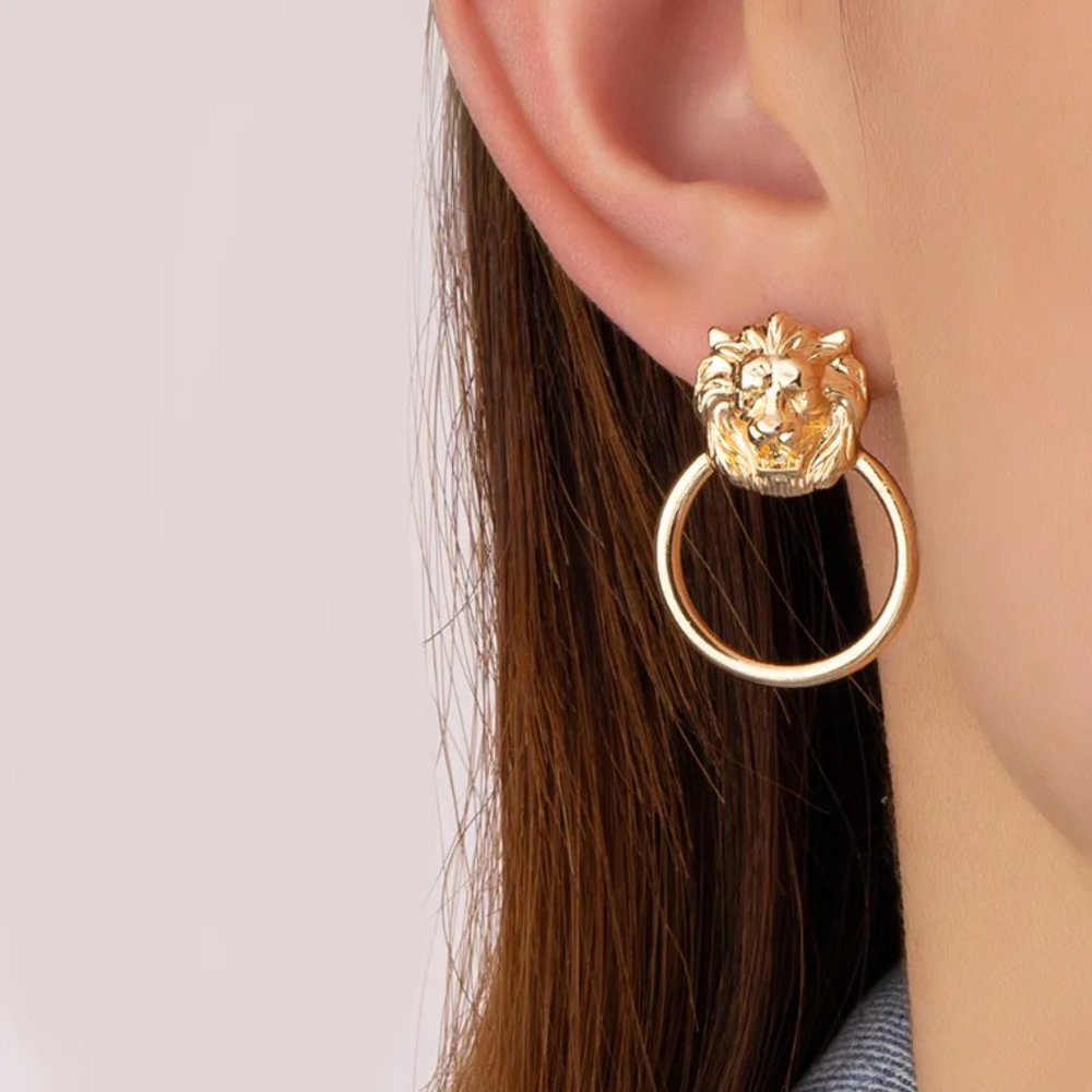 Gold Regal Lion Head Door Knocker Earrings NEW - Picture 4 of 6